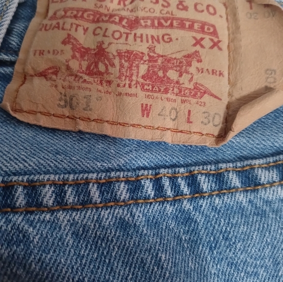 LEVI'S 501 XX Button Fly CLASSIC MEDIUM WASH MEN'S STRAIGHT DENIM JEANS 40X30 - Picture 3 of 5